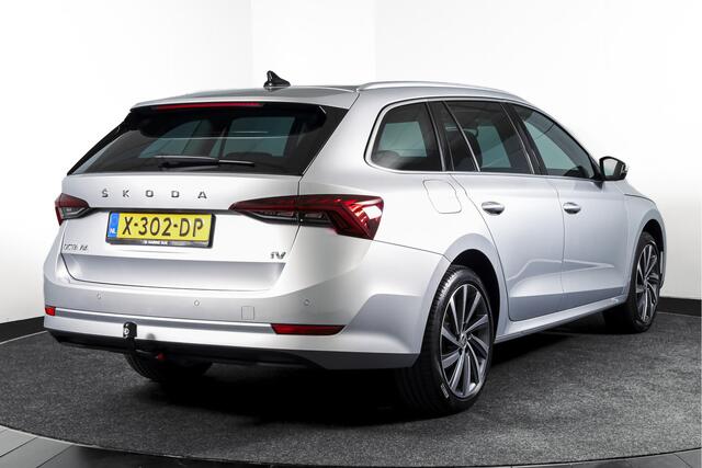 Skoda OCTAVIA Combi 1.4 TSI iV PHEV Business Edition Plus | Org. NL | Afn. Trekhaak | Apple CarPlay | ACC | Navi | Stoel- & Stuurverwarming | PDC V+A | Camera | 18" |