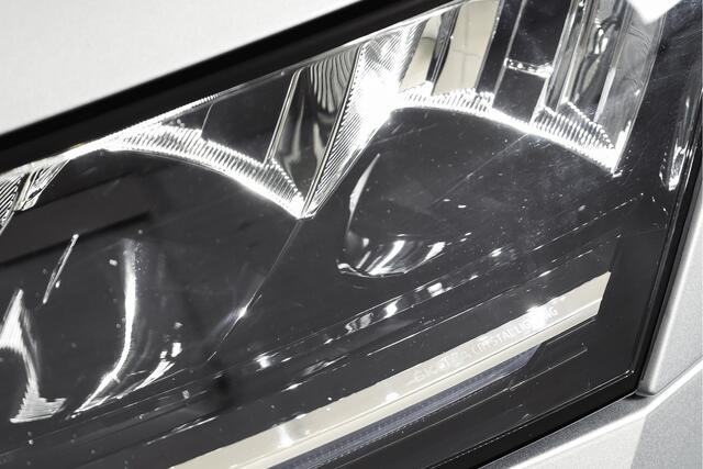 Skoda OCTAVIA Combi 1.4 TSI iV PHEV Business Edition Plus | Org. NL | Afn. Trekhaak | Apple CarPlay | ACC | Navi | Stoel- & Stuurverwarming | PDC V+A | Camera | 18" |