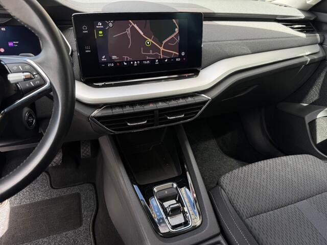 Skoda OCTAVIA Combi 1.4 TSI iV PHEV Business Edition Plus - Camera Carplay Head Up Stoelverw.