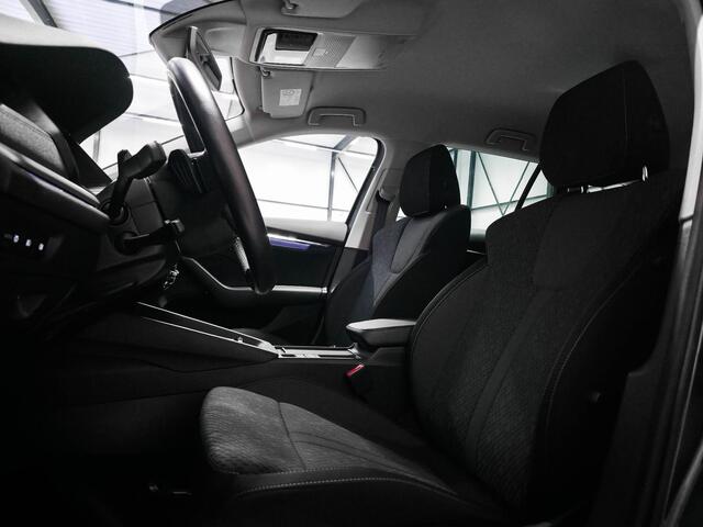 Skoda OCTAVIA Combi 1.4 TSI iV PHEV Business Edition | 1e eig | ACC | Camera | Winter | Sfeer |