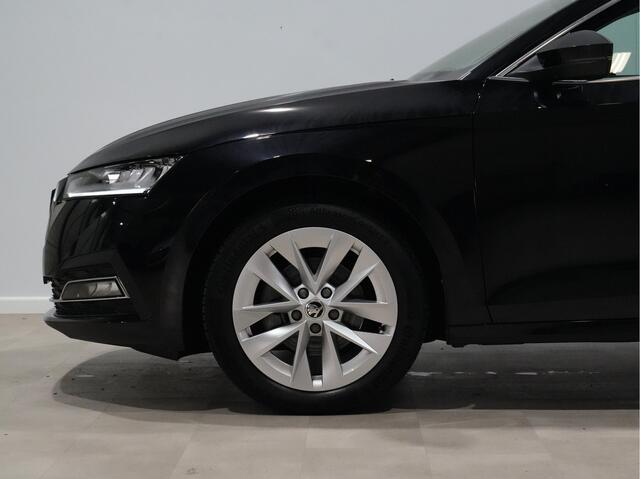 Skoda OCTAVIA Combi 1.5 e-TSI Business Edition Navitie PDC elektr. klep 81