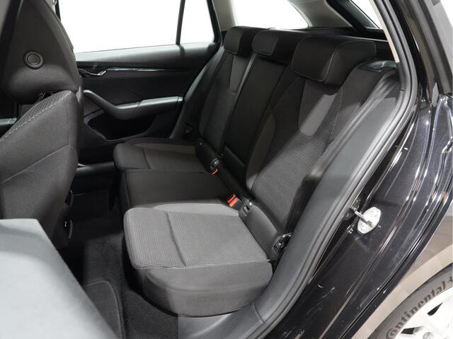 Skoda OCTAVIA Combi 1.5 e-TSI Business Edition Navitie PDC elektr. klep 81