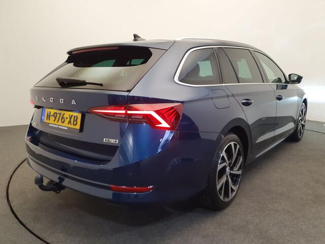 Skoda OCTAVIA Combi 1.0 e-TSI Business Edition Trekhaak, ACC, Stoelverwarming, Led, Camera
