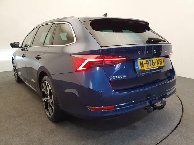 Skoda OCTAVIA Combi 1.0 e-TSI Business Edition Trekhaak, ACC, Stoelverwarming, Led, Camera