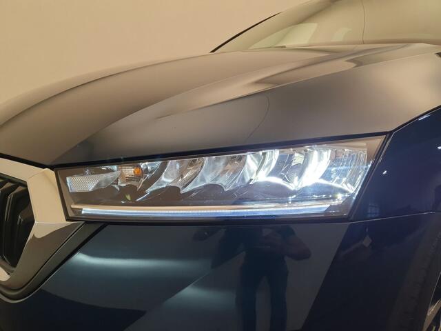 Skoda OCTAVIA Combi 1.0 e-TSI Business Edition Trekhaak, ACC, Stoelverwarming, Led, Camera