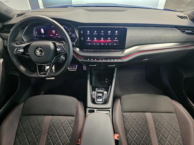 Skoda OCTAVIA Combi RS iV 1.4 electric 245PK | Memoryseats | Head-up | Stoelverwarming v+a | Camera | Keyless | Led |