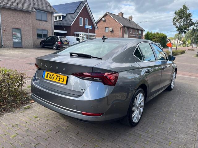 Skoda OCTAVIA 1.4 TSI IV PHEV BUSINESS EDITION / CARPLAY / CAMERA / STOELVERWARMING / DAB / LED / ADAP. CRUISE CTR. / 18'' LMV