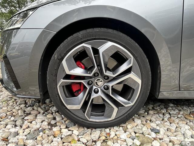 Skoda OCTAVIA Combi 2.0 TSI 245PK RS | PANO | 19" ALTAIR VELGEN | SUNSET | FULL LED