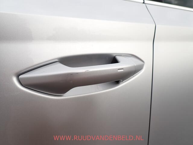 Skoda OCTAVIA Combi 1.5 e-TSI / ACC / CARPLAY / KEYLESS / CAMERA / SFEERVERLICHTING