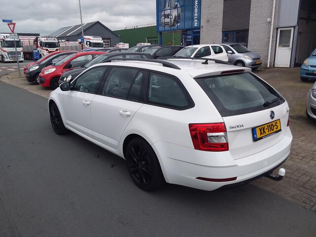 Skoda OCTAVIA Combi 1.5 TSI Greentech Ambition Business