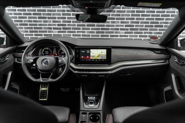 Skoda OCTAVIA Combi 1.4 TSI RS iV PHEV Business | Plug-in Hybrid | Achteruitrijcamera | Keyless Entry | Elektrische Achterklep | Elektrisch Verstelbare Voorstoelen | Leder Suedia Bekleding | Stoelmassage | Matrix LED Koplampen | Head-up Display | Cruise Control Adaptief | Dodehoekdetectie | Navigatie | Apple Carplay | Android Auto