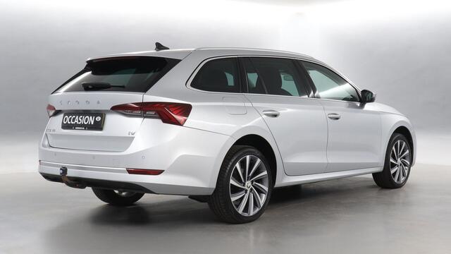 Skoda OCTAVIA Combi 1.4 TSI iV 204pk PHEV Business Edition Plus DSG / Navigatie / Adaptive Cruise Control / Parkeersensoren