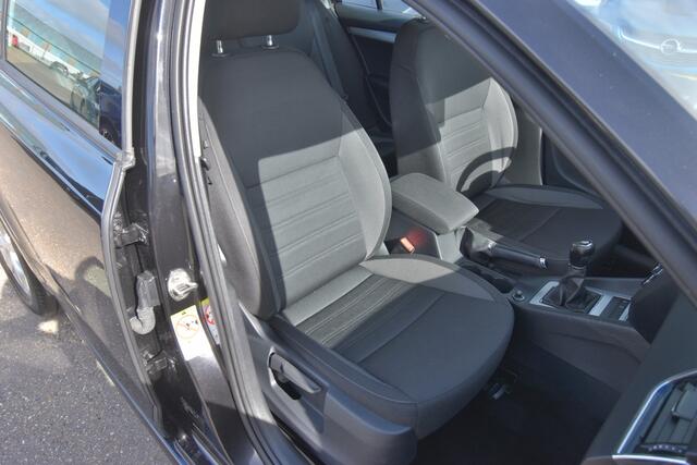 Skoda OCTAVIA Combi 1.0 TSI Greentech Ambition Business , TREKHAAK , CLIMATR , CR CONTR , NAVI , BL TOOTH , LMV16 ,