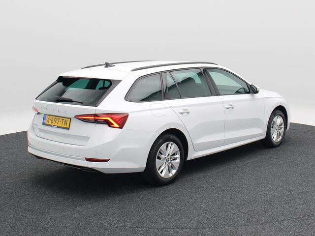 Skoda OCTAVIA Combi 1.0 TSi 110 Pk Business Edition | Stoelverwarming | Adaptive Cruise | Navigatie | CarPlay | 16 Inch | 70.153 Km !! – foto 2