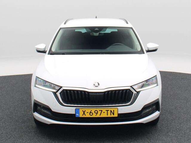 Skoda OCTAVIA Combi 1.0 TSi 110 Pk Business Edition | Stoelverwarming | Adaptive Cruise | Navigatie | CarPlay | 16 Inch | 70.153 Km !! – foto 4