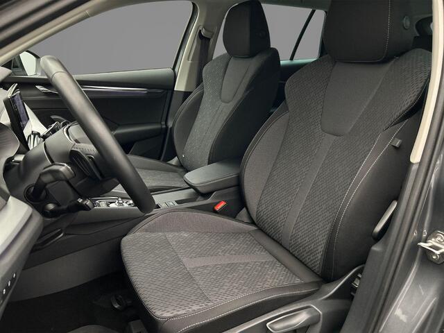 Skoda OCTAVIA Combi Business Edition Plus 1.0 eTSI 110pk DSG Automaat Adaptive cruise control, Navigatie, Parkeersensoren, App connect, Stoelverwarming, LED koplampen – foto 5