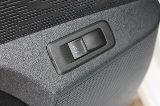 Skoda OCTAVIA Combi 1.0 e-TSI Business Edition – foto 7