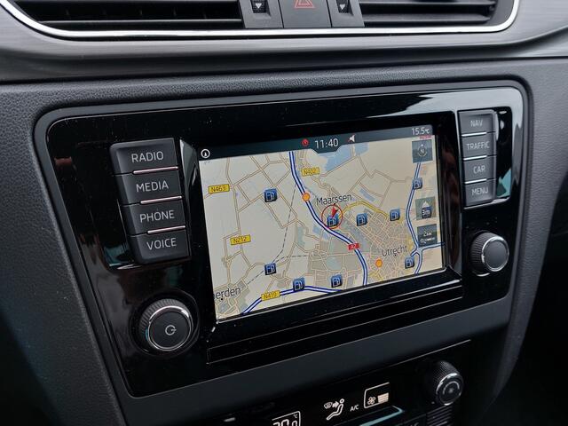 Skoda RAPID Spaceback 1.0 TSI 95pk Greentech Clever Plus-Pack | Navi | Clima | Cruise | Stoelverwarming | Pdc | Bluetooth Carkit+Streaming | Mistlampen | Privacy Glass | 16''lm | Trekhaak