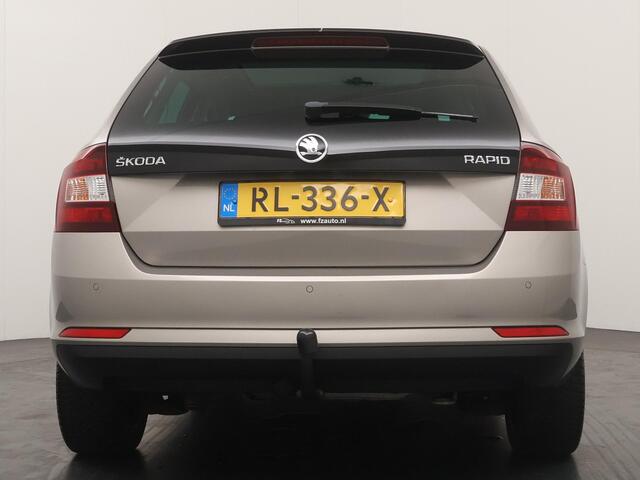 Skoda RAPID Spaceback 1.0 TSI Greentech Drive Automaat - Navigatie - Panoramadak - Stoelverwarming - Trekhaak
