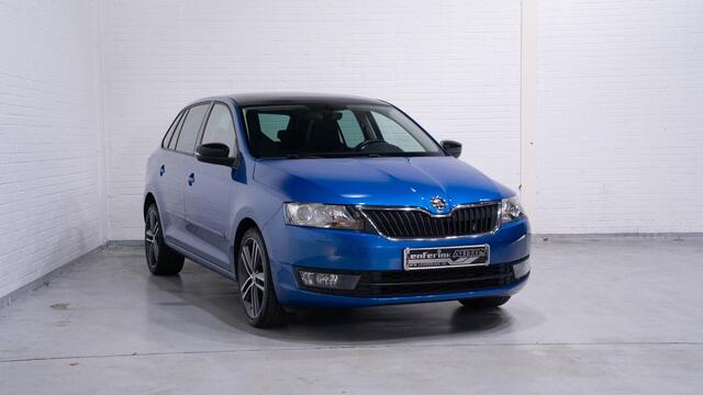 Skoda RAPID Spaceback 1.2 TSI Greentech Style Sportstoelen Panodak Navi Camera Xenon Apple Carplay 17 Inch Trekhaak Cruise Extra getint glas