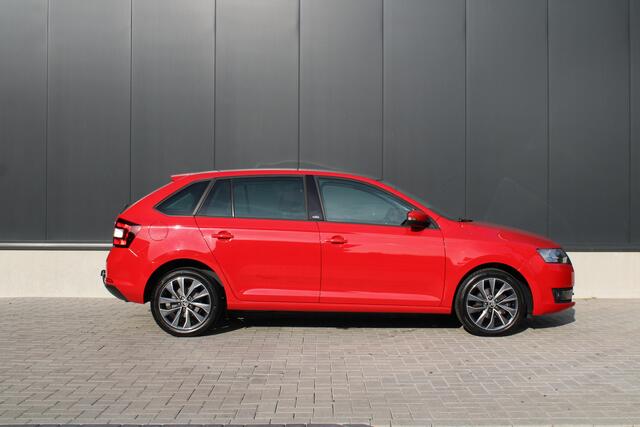 Skoda RAPID Spaceback 1.2 TSI Greentech Edition 90pk - Navi - Pano - Trekhaak - PDC - Stoelverwarming - Rijklaar