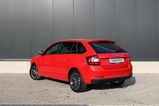 Skoda RAPID Spaceback 1.2 TSI Greentech Edition 90pk - Navi - Pano - Trekhaak - PDC - Stoelverwarming - Rijklaar