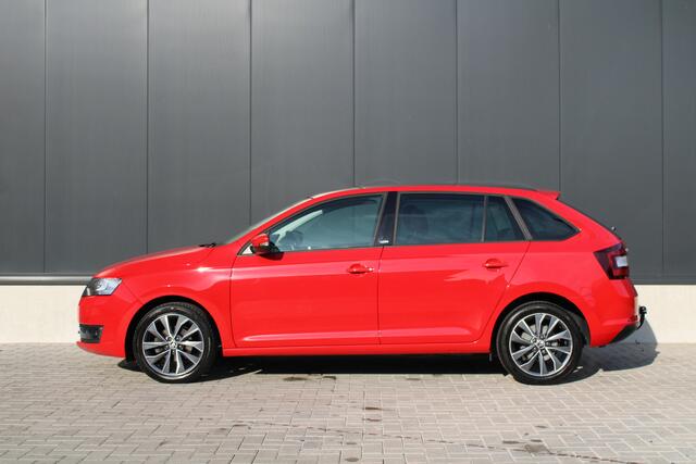 Skoda RAPID Spaceback 1.2 TSI Greentech Edition 90pk - Navi - Pano - Trekhaak - PDC - Stoelverwarming - Rijklaar