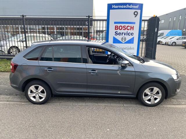Skoda RAPID Spaceback 1.0 TSI Greentech Clever met o.a. stoelverwarming, clima, cruise, navi, elektr. rmn, etc.