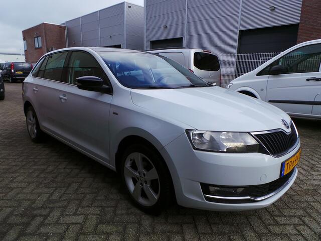 Skoda RAPID Spaceback 1.0 TSI Automaat Greentech Clever Airco,Cruise,Pano,Navi,Soelverw,Pdc,Lmv