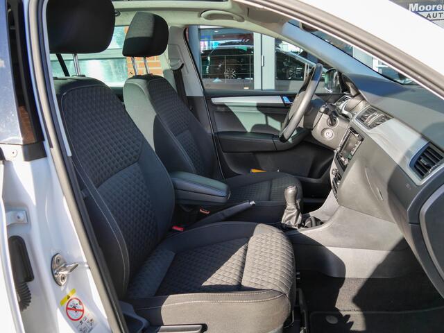 Skoda RAPID Spaceback 1.0 TSI 96PK Greentech Drive | PANODAK | CARPLAY | CRUISE CONTROL |