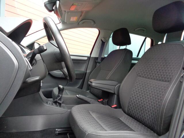 Skoda RAPID Spaceback 1.0 TSI Greentech Drive 96PK Clima Cruise Navi LMV Trekhaak NL-Auto