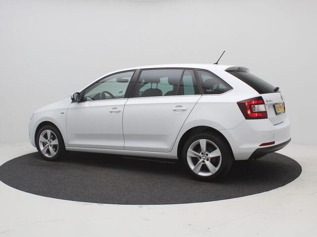 Skoda RAPID Spaceback 1.0 TSI Greentech Clever / Apple CarPlay & Android Auto / LMV / Cruise Control / Airco Climate Control / Parkeersensoren achter / Navigatie /
