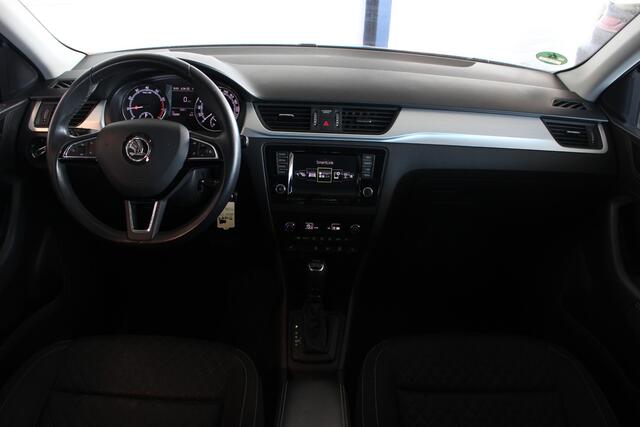 Skoda RAPID Spaceback 1.0 TSI Greentech Drive Trekhaak | Cruise | Navi | Bluetooth | Clima | Stoelverw. | Privacy glass | 16" LMV | PDC