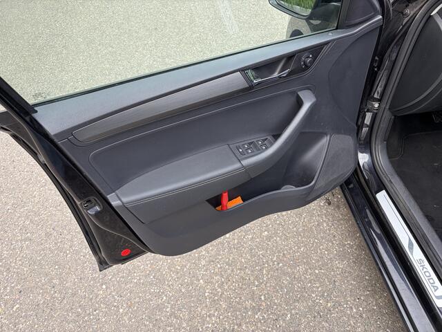 Skoda RAPID Spaceback 1.0 TSI Greentech Clever / NAVI / CRUISE / AIRCO / 99dkm! NAP!