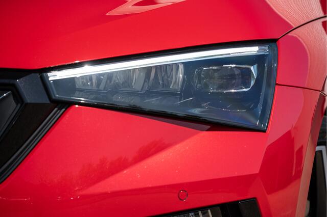 Skoda SCALA 1.0 TSI DSG Monte Carlo | Pano | Adapt. Cruise | El. Trekhaak | Camera | Stoel- Stuurverw.