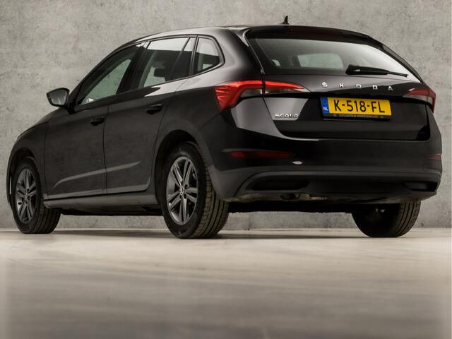 Skoda SCALA 1.0 TSI Active Sport (APPLE CARPLAY, AIRCO, STOELVERWARMING, ELEK PAKKET, ARMSTEUN, SPORTSTOELEN, LM VELGEN, PARKEERSENSOREN, NIEUWE APK, NIEUWSTAAT)