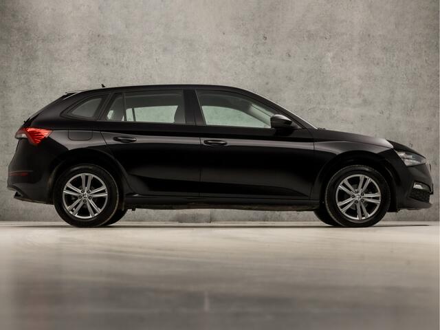 Skoda SCALA 1.0 TSI Active Sport (APPLE CARPLAY, AIRCO, STOELVERWARMING, ELEK PAKKET, ARMSTEUN, SPORTSTOELEN, LM VELGEN, PARKEERSENSOREN, NIEUWE APK, NIEUWSTAAT)