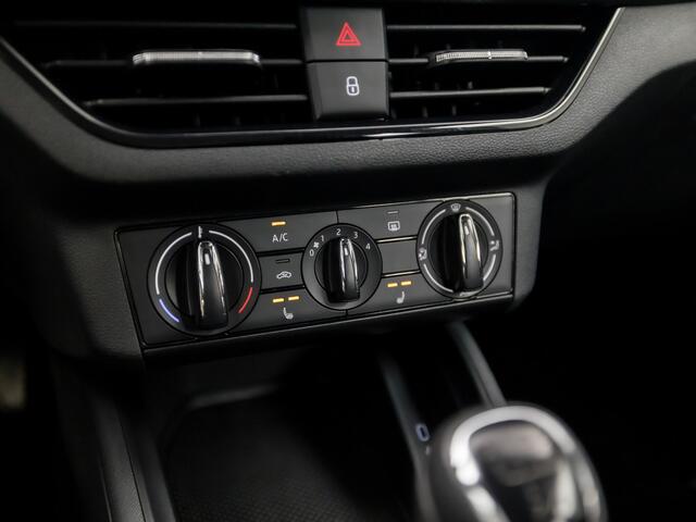 Skoda SCALA 1.0 TSI Active Sport (APPLE CARPLAY, AIRCO, STOELVERWARMING, ELEK PAKKET, ARMSTEUN, SPORTSTOELEN, LM VELGEN, PARKEERSENSOREN, NIEUWE APK, NIEUWSTAAT)