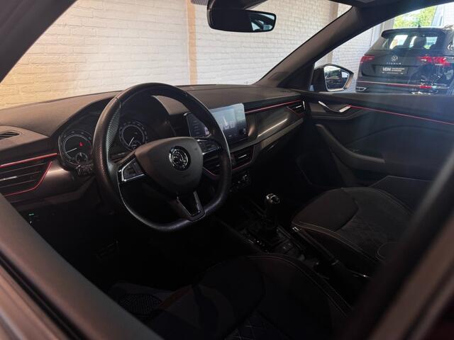 Skoda SCALA 1.5 TSI Sport Business 150pk DSG Trekhaak Carplay Stoelverw 18''