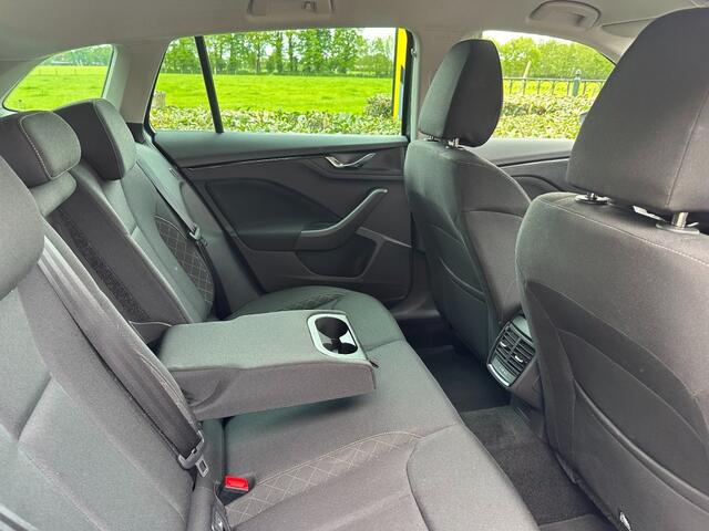 Skoda SCALA 1.0 TSI Businsess Edition Led / Camera / Carplay