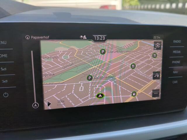 Skoda SCALA 1.0 TSI 110pk Ambition / Virtual Cockpit / Navigatie / Parkeersensoren Achter / 16" LMV