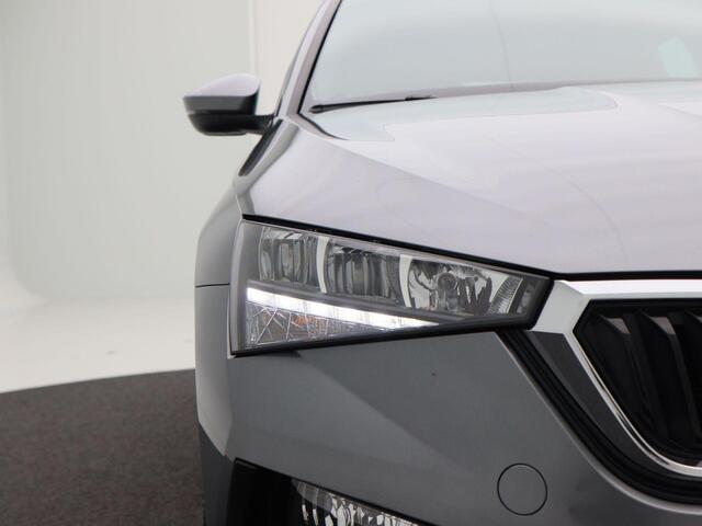 Skoda SCALA 1.0 TSi Sport Business 110 Pk Automaat | Cruise Control | Camera | Navigatie | Climate Control | Privacy Glass | Bluetooth | 17 Inch | 64.804 Km!!