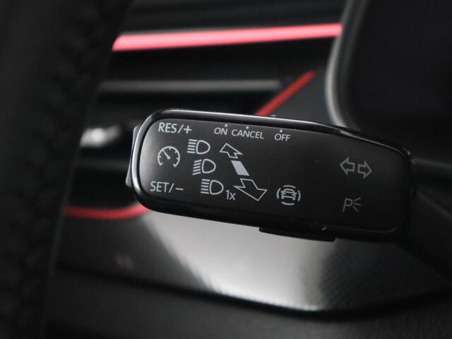 Skoda SCALA 1.0 TSI Sport | Stoelverwarming | Camera | Climate control | Carplay | Full LED | Cruise control | Parkeerhulp