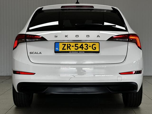 Skoda SCALA 1.0 TSI Ambition/ Elek.Trekhaak/ Apple+Android Carplay/ Airco/ Cruise/ 16''LMV/ Elek.Pakket/ Getinte Ramen/ 6-Versnell./ Bluetooth