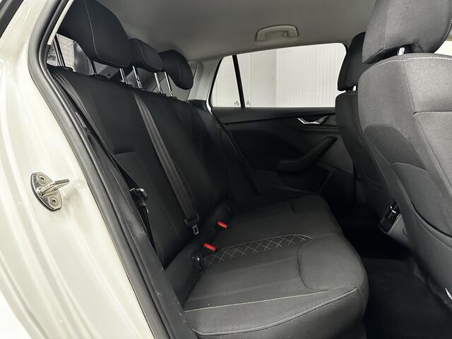 Skoda SCALA 1.0 TSI Ambition/ Elek.Trekhaak/ Apple+Android Carplay/ Airco/ Cruise/ 16''LMV/ Elek.Pakket/ Getinte Ramen/ 6-Versnell./ Bluetooth