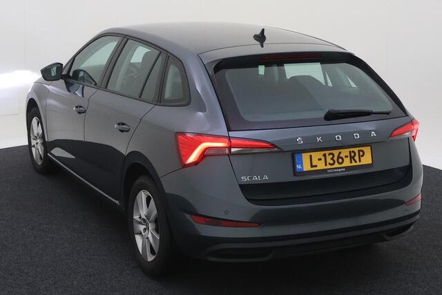 Skoda SCALA 1.0 TSI Ambition / SMARTLINK/ LED/ 16" LMV/ DAB/ CRUISE/ AIRCO