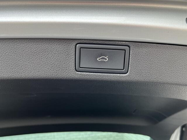 Skoda SCALA 1.0 TSI Business Edition | Panoramadak | Achteruitrijcamera | Stoel + stuurverwarming | El. achterklep |
