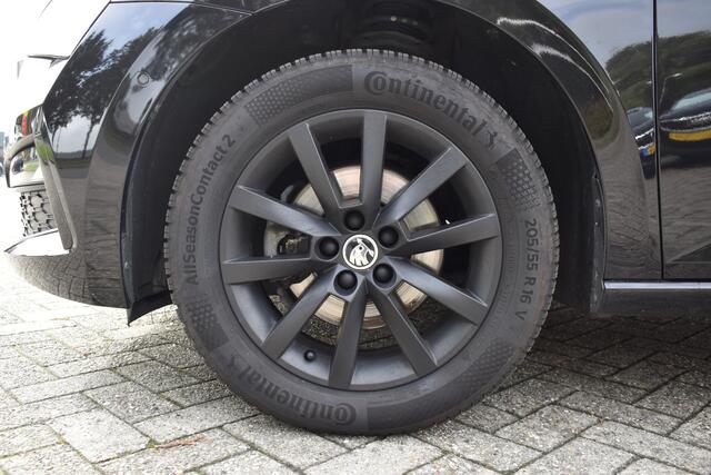 Skoda SCALA 1.0 TSI Business Edition Automaat / Panoramadak / Parkeerhulp / Virtual Cockpit / LED/ Climate Control