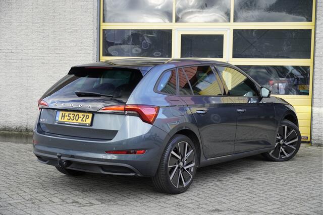 Skoda SCALA 1.5 TSI 150PK! Automaat 5drs Sport Business BJ2020 Lmv 18" | Led V+A | Pdc | Panoramadak | Elek. trekhaak | App-Connect | Climate control | Cruise control | RS-Sportstoelen | RS-Sport stuurwiel | Verwarmde voorstoelen | Zwarte hemel | Extra getint glas