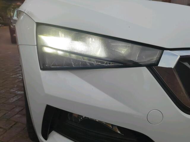 Skoda SCALA 1.0 TSI 110pk Ambition / Trekhaak / Smartlink / Airco / 16" LMV